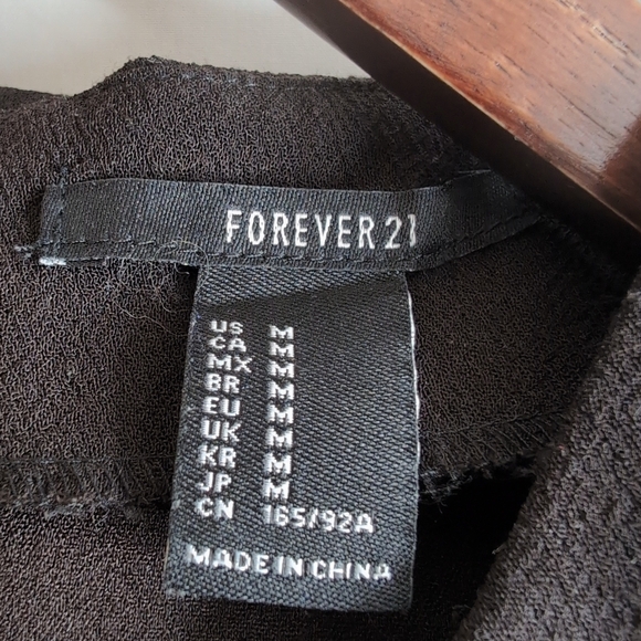 F21 Black and White Blouse with Zipper, Size M - Picture 3 of 6